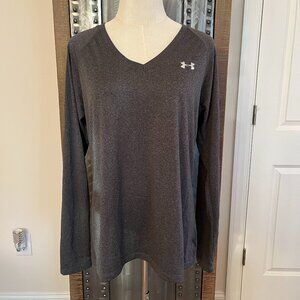 Under Armour Women's HeatGear Semi-Fitted V-Neck Long Sleeve Shirt - Large